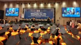 ITP menggelar wisuda ke-84 dengan meluluskan sebanyak 165 wisudawan/ti dari berbagai jenjang pendidikan, Senin (25/5/2026).