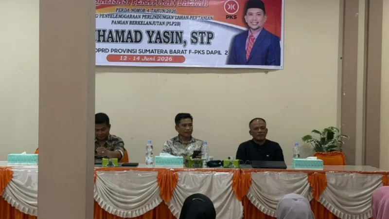 Anggota DPRD Sumbar M. Yasin saat sosialisasi Perda Nomor 4 Tahun 2020 di Aula Joyo Makmur, Kota Pariaman, Sabtu (13/6/2026). (Foto: Ist)