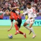 Pemain Yordania saat berduel dengan pemain Austria di Piala Dunia 2026. (Foto: FIFA.com)