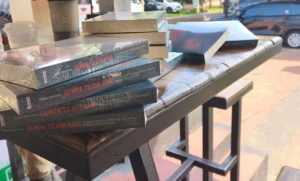 Buku Gempa Tujuh Hari