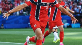Penyerang Norwegia, Erling Haaland merayakan gol yang dicetaknya ke gawang Irak pada pertandingan Grup I Piala Dunia 2026. (Foto: IG @fifaworldcup)
