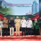 Wali Kota Padang Fadly Amran menghadiri CEO Talk yang digelar Unand bersama PT Pegadaian di Auditorium Unand, Senin (29/6/2026). (Foto: Pemko Padang) 