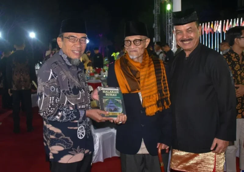 Wakil Wali Kota Padang Maigus Nasir menghadiri kegiatan Gala Dinner IMLF ke-4 dan Peringatan 100 Tahun Jam Gadang di halaman Balai Kota Bukittinggi, Rabu (3/6/2026). (Foto: Pemko Padang)