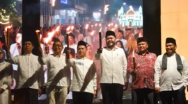 Wali Kota Padang, Fadly Amran menghadiri kegiatan Gema Hijrah Minangkabau di lapangan sebelah Kantor Camat Pauh, Sabtu (13/6/2026). (Foto: Pemko Padang)