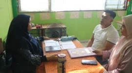 Gerakan Ayah Ambil Rapor di SDN 04 Terandam. (Foto: Diskominfo Padang)