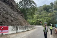 Jalur Padang-Bukittinggi di Lembah Anai kembali dibuka setelah longsor menerjang kawasan tersebut, Rabu (24/6/2026) siang. (Foto: Ist)