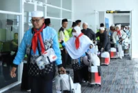 Jemaah haji Kloter 11 tiba di BIM, Senin (15/6/2026) sekitar pukul 14.10 WIB. (Foto: Kemenhaj Sumbar)