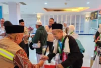 Kemenhaj mengingatkan seluruh jemaah haji Indonesia agar tidak memasukkan air zamzam ke dalam koper bagasi maupun koper kabin. (Foto: Kemenhaj)
