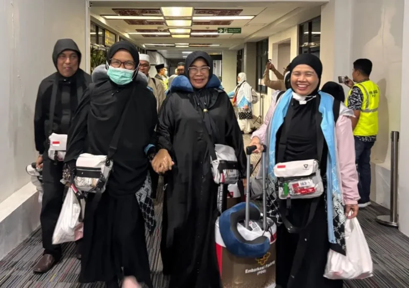 Jemaah haji Kloter 12 mendarat di BIM, Rabu (17/6/2026) pukul 00.13 WIB. (Foto: Humas Kemenhaj Sumbar)