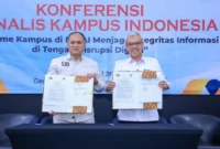 Penandatanganan Nota Kesepahaman antara Sekretaris Jenderal Kemnaker, Cris Kuntadi dan Ketua Umum IJTI, Herik Kurniawan, di Kantor Dewan Pers, Jakarta, Kamis (4/6/2026). (Foto: Kemnaker)
