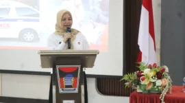Kepala Dinkes Padang, dr Srikurnia Yati saat sosialisasi Program Dokter Warga dan PSC 119 di Aula Dinkes Padang, Rabu (24/6/2026). (Foto: Diskominfo Padang)