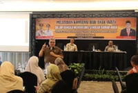 Ketua DPRD Sumbar Muhidi saat menghadiri Pelatihan Konvensi Hak Anak (KHA), Kamis (11/6/2026). (Foto: Ist)