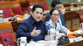Menpora sekaligus Ketua Umum PSSI Erick Thohir saat Rapat Kerja bersama Komisi X DPR RI di Gedung DPR RI, Jakarta, Senin (15/6). (Foto: Kemenpora)