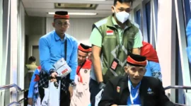 Sebanyak 391 jemaah dan petugas Kloter 07 Debarkasi Padang tiba BIM, Kamis (12/6/2026) pagi. (Foto: Humas Kemenhaj Sumbar)