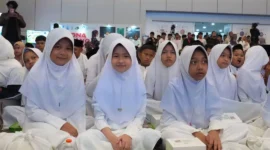 Ratusan anak yatim dan penyandang disabilitas mengikuti puncak peringatan Lebaran Yatim di Auditorium H.M. Rasjidi Kemenag, Jakarta. (Foto: Akmalul Iman/Kemenag)