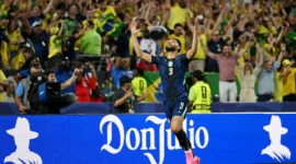 Matheus Cunha melakukan selebrasi usai membobol gawang Haiti. (Foto: FIFA.com)