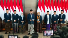 Menhaj Moch. Irfan Yusuf memberikan keterangan pers kepada wartawan. (Foto: Kemenhaj)