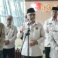 Menhaj Moch. Irfan Yusuf menyambut kedatangan tim Musyrif Diny yang telah menyelesaikan tugas pendampingan ibadah haji Tahun 1447 H/2026 M. (Foto: Kemenhaj) 