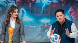 Menpora Erick Thohir saat menghadiri acara nobar pertandingan Argentina melawan Austria yang diselenggarakan TVRI pada Senin (22/6). (Foto: Andre/kemenpora.go.id)
