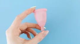 Ilustrasi menstrual cup. (Foto: Pexels)
