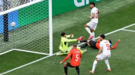Momen pemain Timnas Iran menjebol gawang Mesir dalam pertandingan Grup G Piala Dunia FIFA 2026. (Foto: FIFA.com)