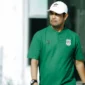 Nil Maizar kembali menukangi Semen Padang FC untuk musim 2026/2027. (Foto: IG @coach_nil70)