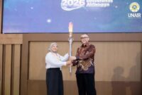 Kemdiktisaintek resmi membuka babak final ONMIPA-PT Tahun 2026 di Aula Garuda Mukti, Kampus MERR-C Unair, Surabaya, Senin (8/6). (Foto: Kemdiktisaintek)