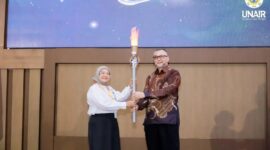 Kemdiktisaintek resmi membuka babak final ONMIPA-PT Tahun 2026 di Aula Garuda Mukti, Kampus MERR-C Unair, Surabaya, Senin (8/6). (Foto: Kemdiktisaintek)
