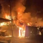 Lima kios di Pasar Ampalu Kabupaten Padang Pariaman, terbakar Selasa (2/6/2026) dini hari. (Foto: Dinas Damkar Padang Pariaman)