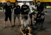 URC Tim Klewang Satreskrim Polresta Padang mengamankan seorang pria terduga pelaku curanmor. (Foto: Dok. Polresta Padang)