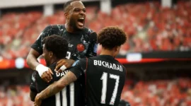 Pemain Kanada merayakan gol ke gawang Qatar. (Foto: FIFA.com)