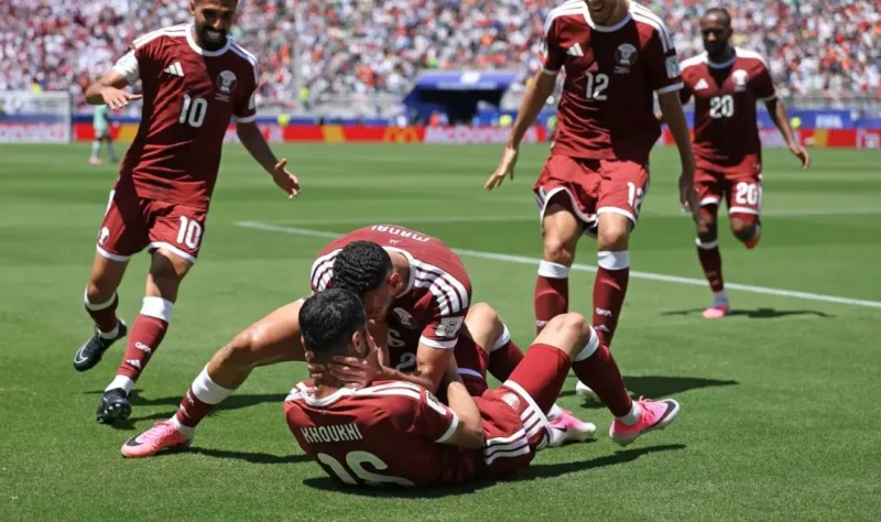 Pemain Qatar merayakan gol usai membobol gawang Swiss dalam laga Grup B di Stadion San Francisco Bay Area, Minggu (14/6) pagi WIB. (Foto: FIFA.com)