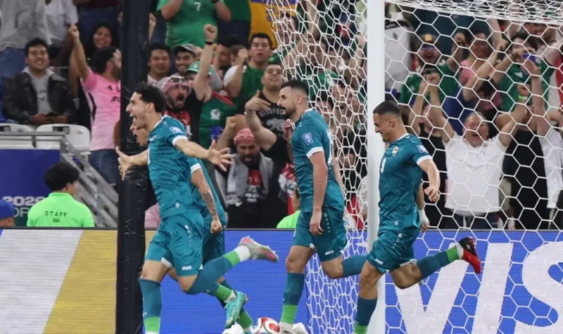Para pemain Timnas Irak melakukan selebrasi usai membobol gawang lawan. (Foto: FIFA.com)