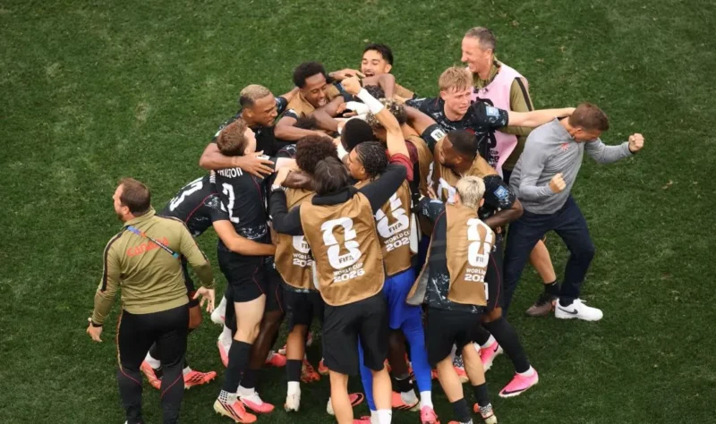 Pemain Timnas Kanada merayakan kemenangan 1-0 atas Afrika Selatan pada laga babak 32 besar Piala Dunia 2026. (Foto: FIFA.com)