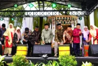 Wakil Wali Kota Padang Maigus Nasir membuka MTQN ke-42 Tingkat Kecamatan Nanggalo di halaman Kantor Camat Nanggalo, Sabtu (20/6/2026). (Foto: Pemko Padang)