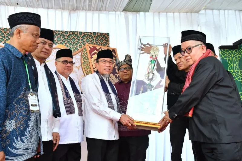 Wakil Wali Kota Padang Maigus Nasir membuka MTQN ke-42 Kecamatan Padang Timur di Lapangan Pondok Indah Pratama, Kelurahan Jati, Minggu (14/6/2026). (Foto: Pemko Padang)