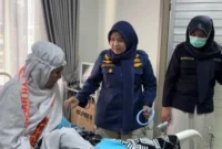 Pemeriksaan kesehatan jemaah haji setibanya di Padang. (Foto: Humas Kemenhaj Sumbar)