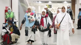 Penerbangan perdana jemaah haji Gelombang II dari Madinah menuju Indonesia. (Foto: Kemenhaj)
