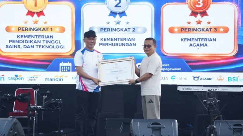 Kemenag raih penghargaan dari BKN. (Foto: Fadhlillah Hafizhan M/Kemenag)