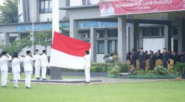Wakil Wali Kota Payakumbuh, Elzadaswarman memimpin Upacara Peringatan Hari Lahir Pancasila 2026 di halaman Balai Kota Payakumbuh, Senin (1/6/2026). (Foto: MC Payakumbuh)