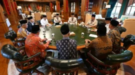Presiden Prabowo menerima pimpinan DPR RI, Tim Pengawas Haji, serta jajaran Kemenhaj di Hambalang, Bogor, Jawa Barat, Rabu (17/6/2026). (Foto: Kemenhaj)