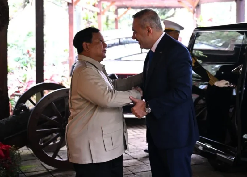 Presiden Prabowo Subianto menerima Menlu Türkiye, Hakan Fidan, di kediamannya di Hambalang, Jawa Barat, Rabu (3/6/2026). (Foto: BPMI Setpres)