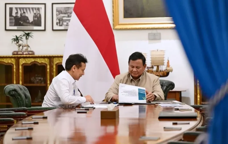 Menteri Kesehatan Budi Gunadi Sadikin menemui Presiden Prabowo Subianto di Istana Merdeka, Jakarta pada Selasa (9/6/2026). (Foto: BPMI Setpres)