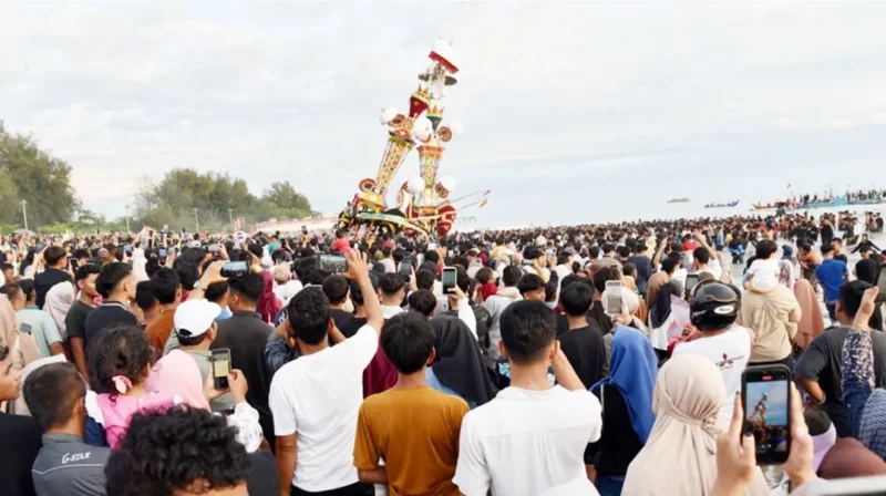 Puncak Hoyak Tabuik Piaman tahun lalu. (Foto: Diskominfo Pariaman)