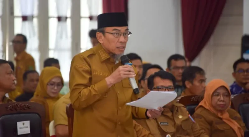 Wakil Wali Kota Padang Maigus Nasir mengikuti Rakor LP2B Sumbar di Auditorium Gubernur Sumbar, Selasa (2/6/2026). (Foto: Pemko Padang)