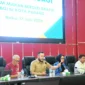 Wali Kota Padang Fadly Amran memimpin Rapat Evaluasi Pelaksanaan Program MBG di Aula Bagindo Aziz Chan, Balai Kota Aie Pacah, Rabu (17/6/2026). (Foto: Pemko Padang)