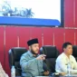 Wali Kota Padang, Fadly Amran memimpin Rapat Penyusunan SOP Persuratan Tanah dan Ahli Waris Pertanahan di Aula Bagindo Aziz Chan, Balai Kota Aie Pacah, Jumat (26/6/2026). (Foto: Pemko Padang)