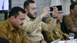 Wali Kota Padang Fadly Amran memimpin rapat persiapan HJK Padang ke-357 di Rumah Dinas Wali Kota Padang, Senin (22/6/2026). (Foto: Pemko Padang)