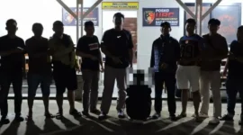 Satreskrim Polres Pasbar mengamankan terduga pelaku persetubuhan anak di bawah umur. (Dok: Polda Sumbar)