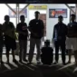 Satreskrim Polres Pasbar mengamankan terduga pelaku persetubuhan anak di bawah umur. (Dok: Polda Sumbar)